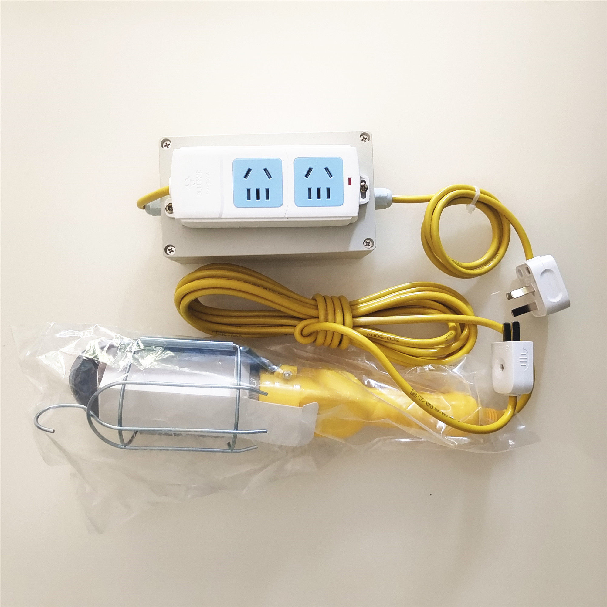 自带插座维修灯220V转12V24V36V汽修工作灯低压移动安全检修灯行