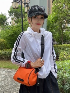 白色防晒衫女超薄外套连帽设计侧道休闲户外透气运动防晒服上衣潮