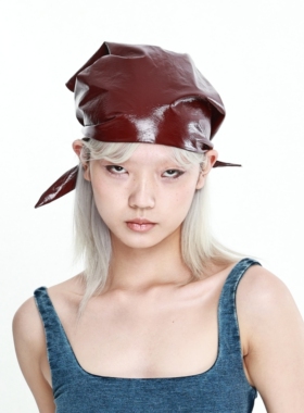 YEZI OD 红色美式辣妹三角巾女PU皮高级感复古包头巾亮面质感发带