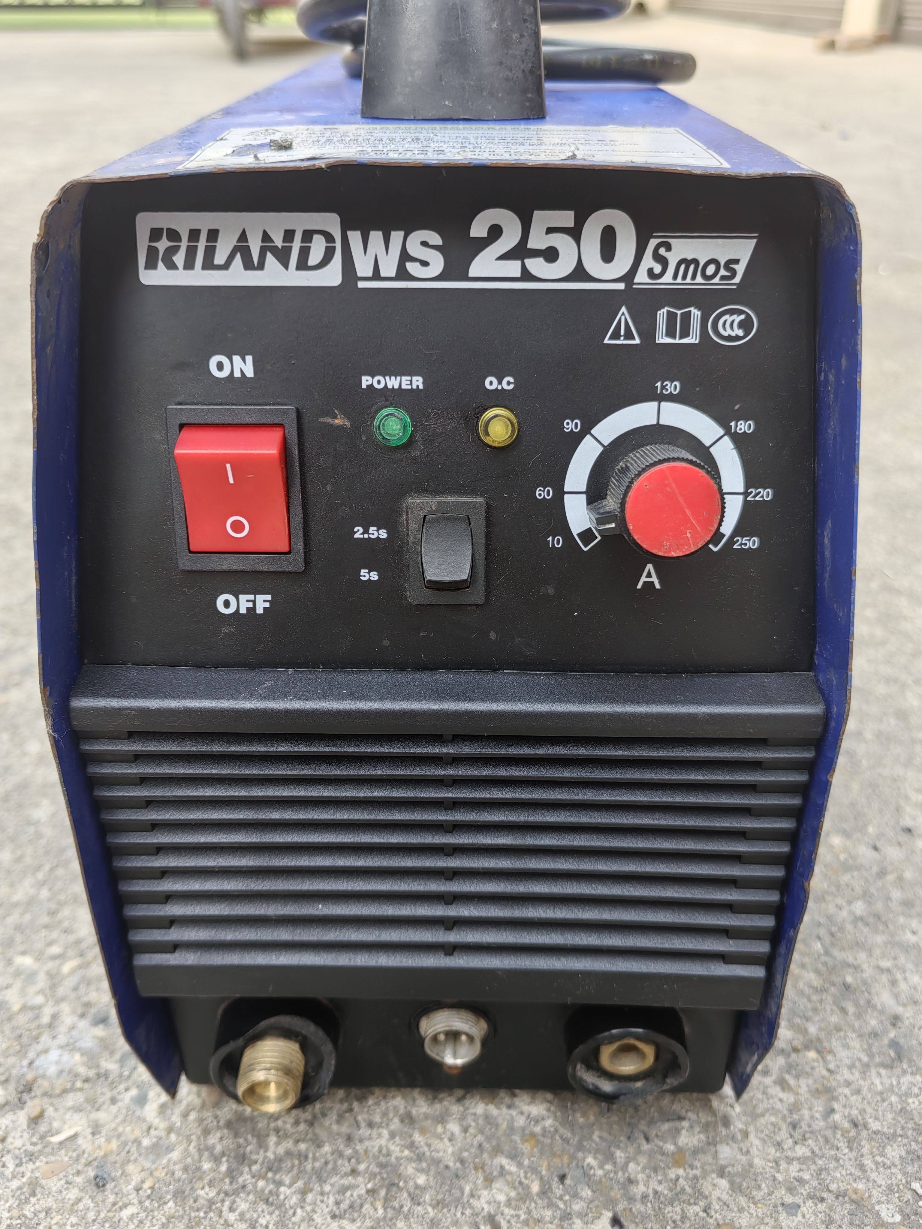 二手瑞凌WS250单用氩弧焊机220V，正常使用单机无配件。