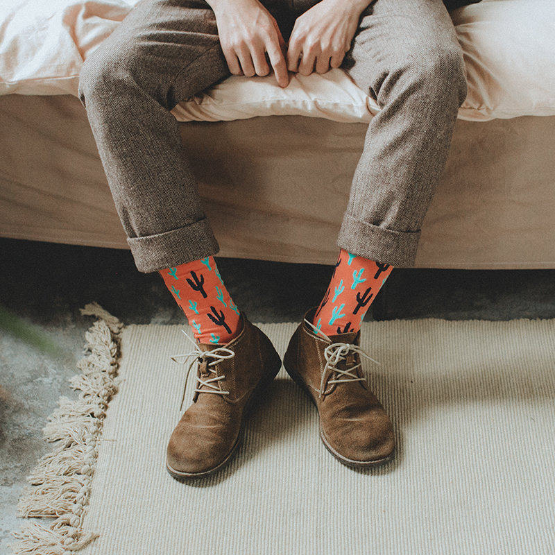 花袜子男纯棉中筒日系秋冬撞色油画ins个性英伦欧美绅士西装长袜