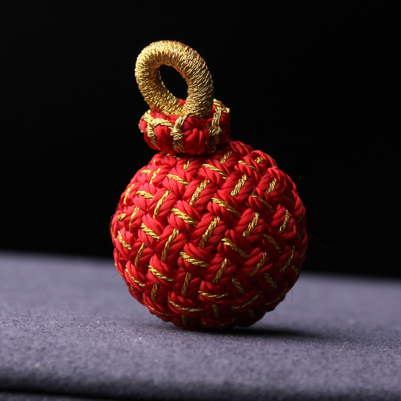 Q08成品编织有球必应彩色绣球吊坠配件配饰钥匙扣手机包包挂件diy