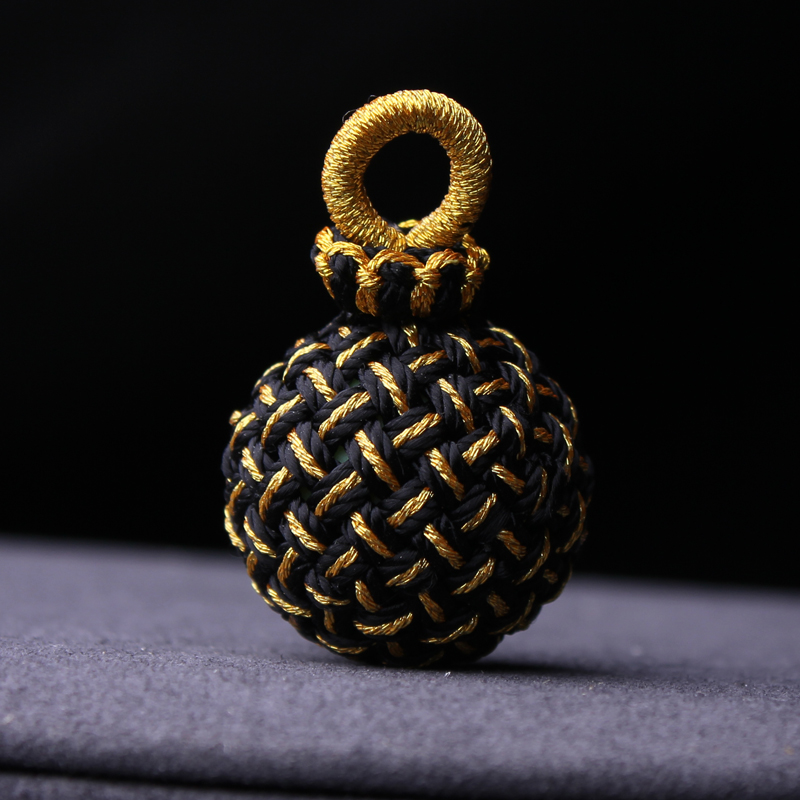 Q11成品编织有球必应彩色绣球吊坠配件配饰钥匙扣手机包包挂件diy