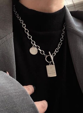 小众轻奢简约字母吊坠项链女百搭钛钢不掉色ins嘻哈锁骨链ins风