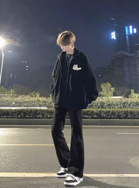 微喇牛仔裤男秋季2025新款直筒美式高街vibe潮牌痞帅显瘦黑色裤子