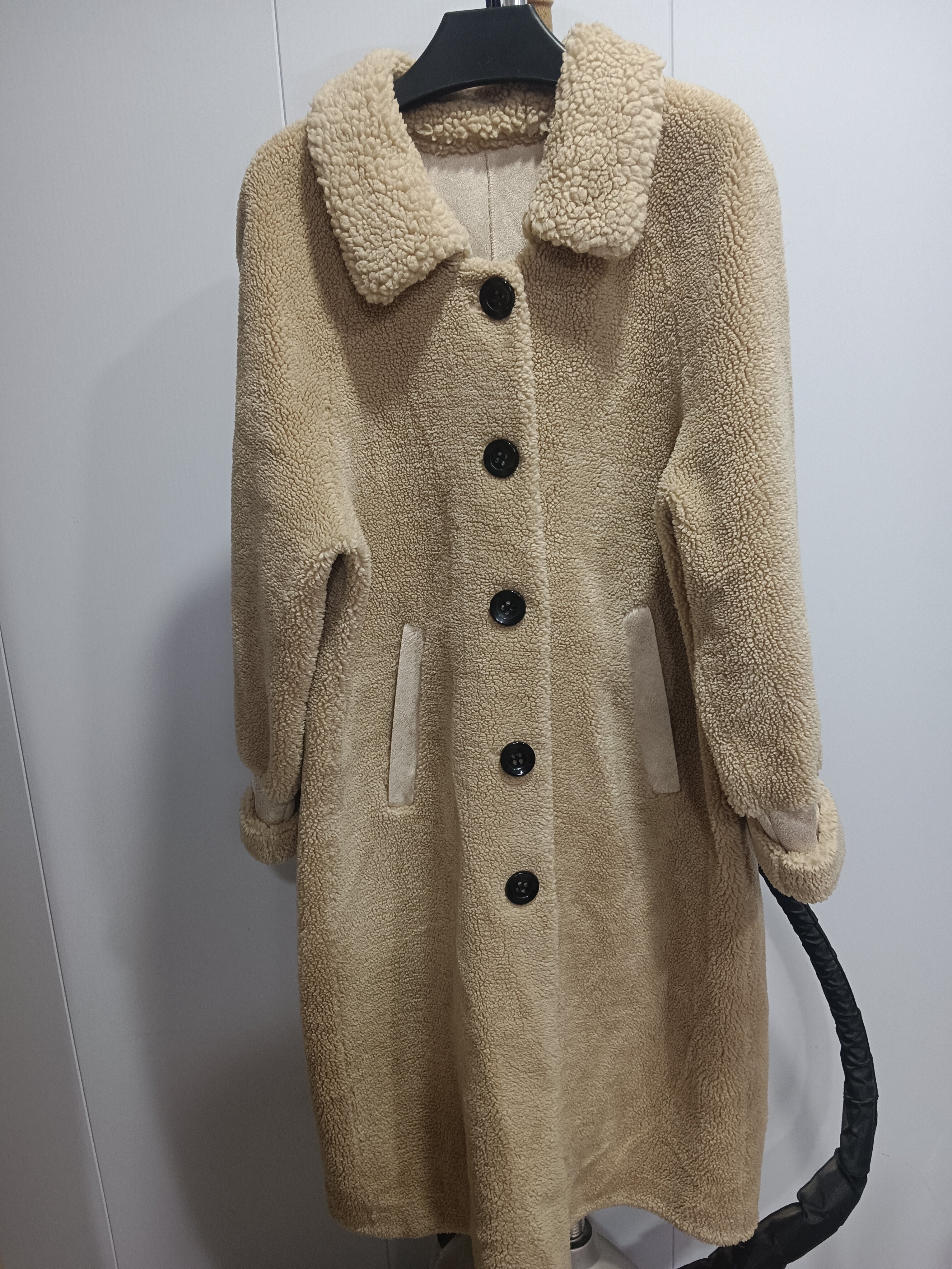 品牌折扣颗粒绒皮毛一体大衣驼色长款翻领年货清仓