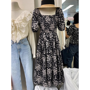 finoa连衣裙新款女装碎花宽松显瘦短袖褶皱中长款方领裙子