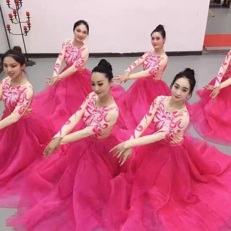德艺坊二手9成新舞蹈演出服装开场舞大摆裙歌伴舞男女表演服出售