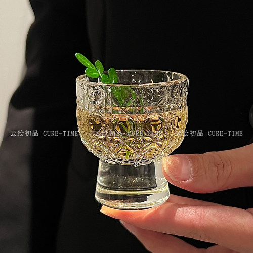 云绘初品玻璃山脉高脚白酒杯