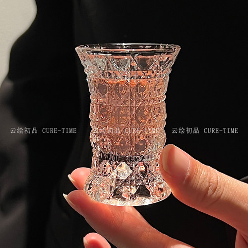 高颜值浮雕玻璃威士忌一口杯