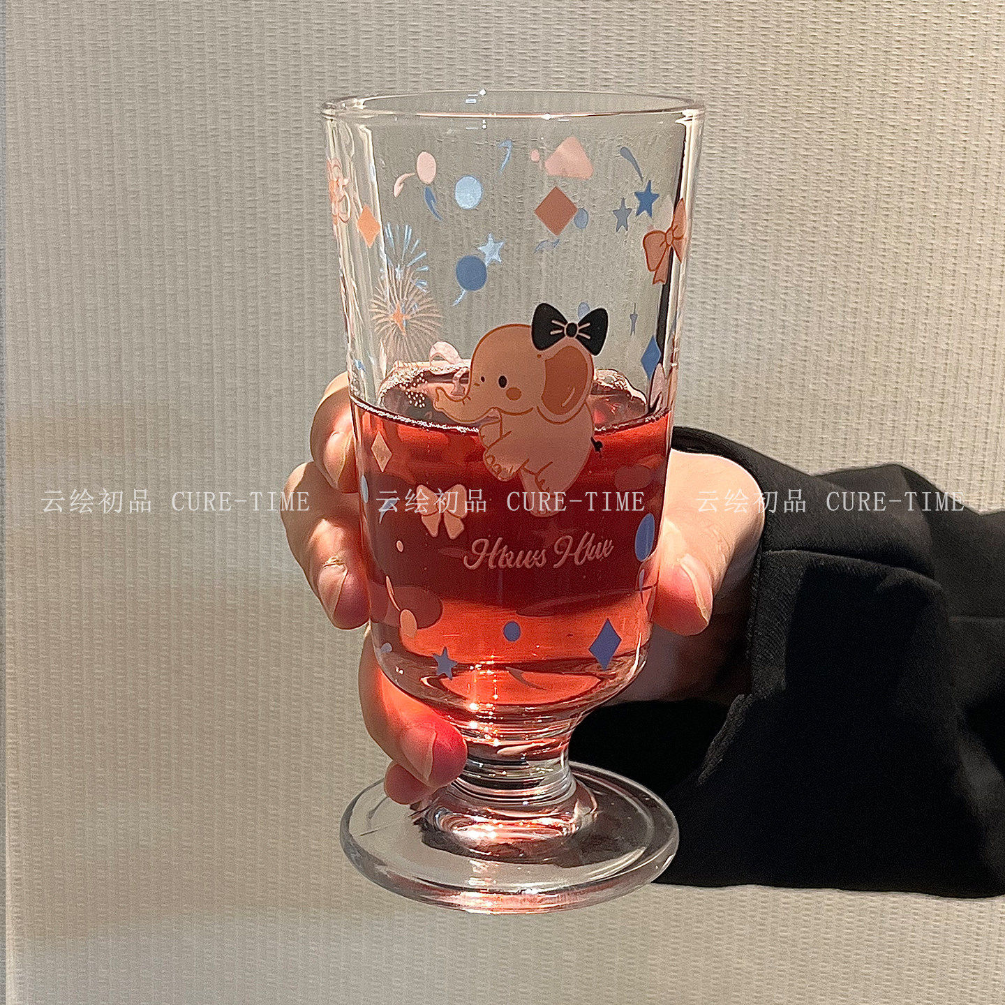 ins风可爱小粉象玻璃高脚杯