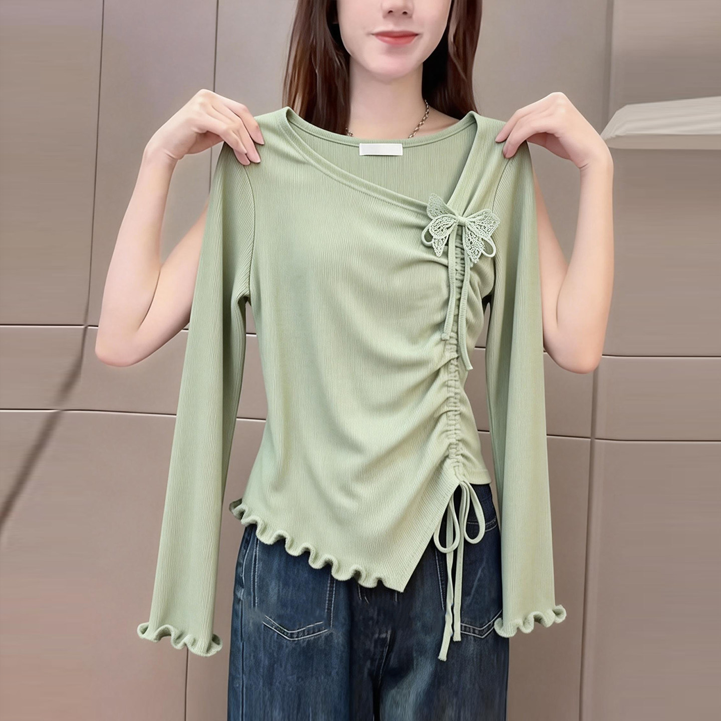 早春季新品豆绿色斜领蝴蝶结长袖t恤女士修身抽绳设计感气质上衣,女装/女士精品,大码内搭,淘宝优惠券,粉丝福利购,淘宝优惠卷