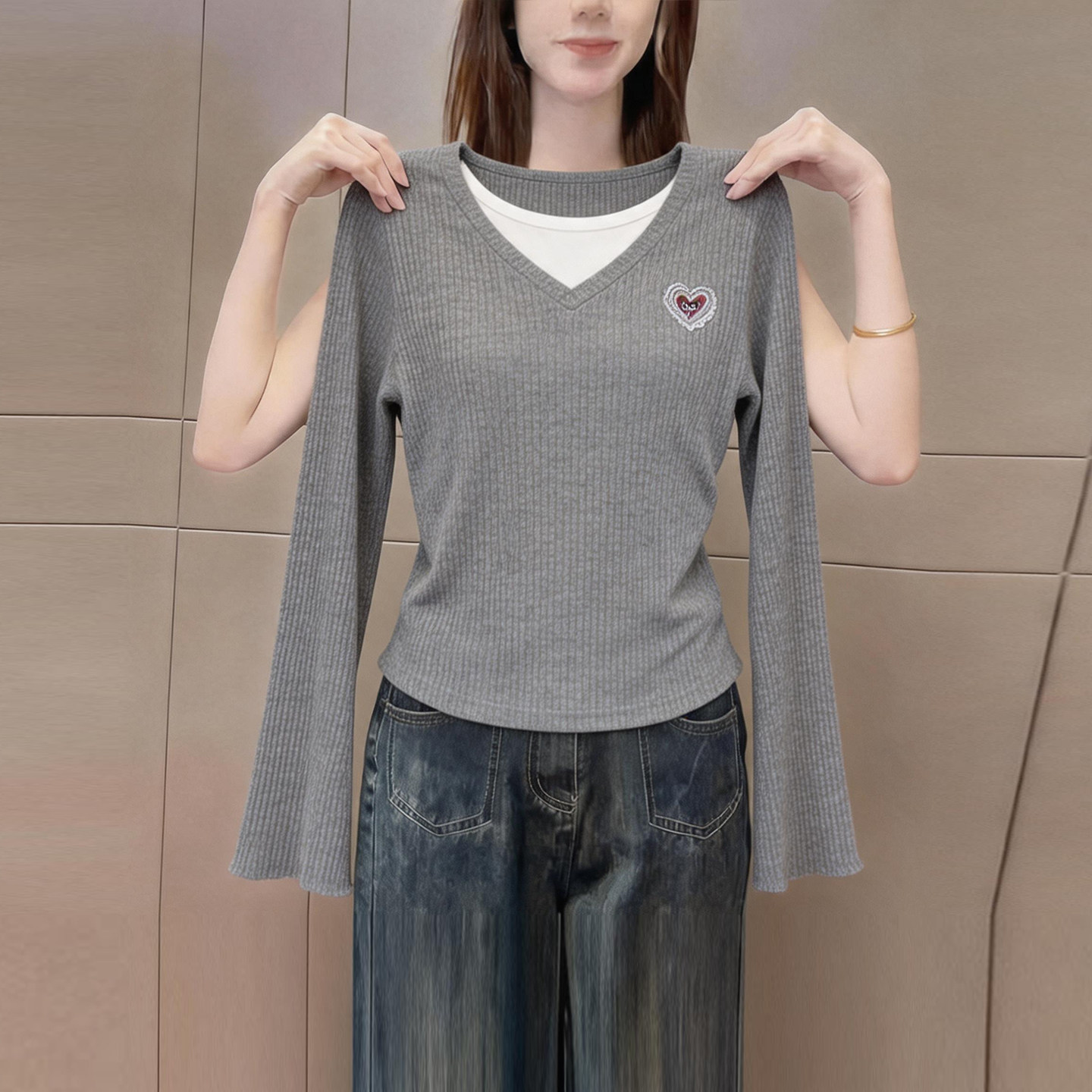 简约假两件拼色圆领长袖t恤女装灰色内搭修身基础款打底上衣秋季