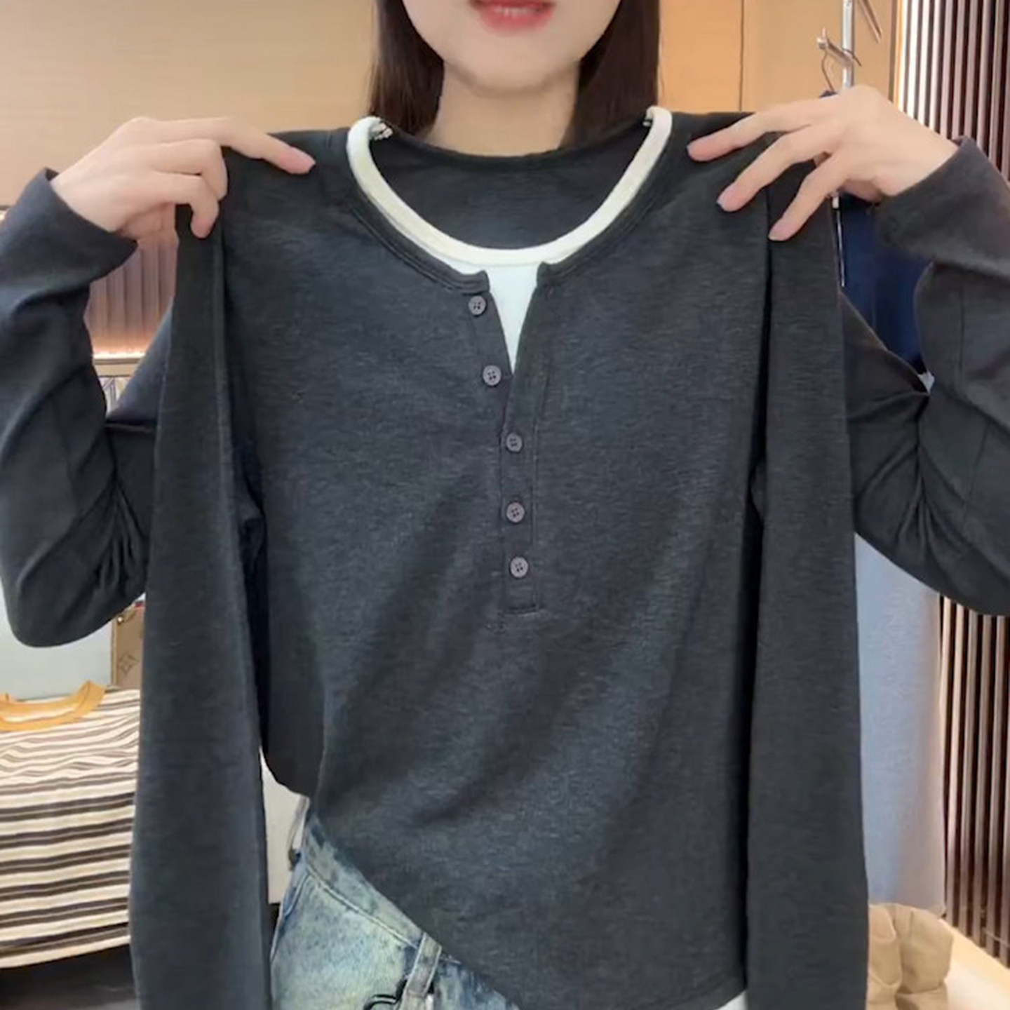 洋气设计感假两件拼色圆领长袖t恤女秋冬季深灰色百搭打底衫上衣