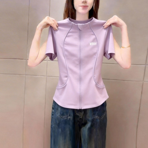 时尚运动风香芋紫立领短袖t恤女