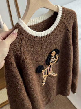 棕色美拉德穿搭小马刺绣圆领毛衣女2025秋冬新品时尚潮针织衫上衣