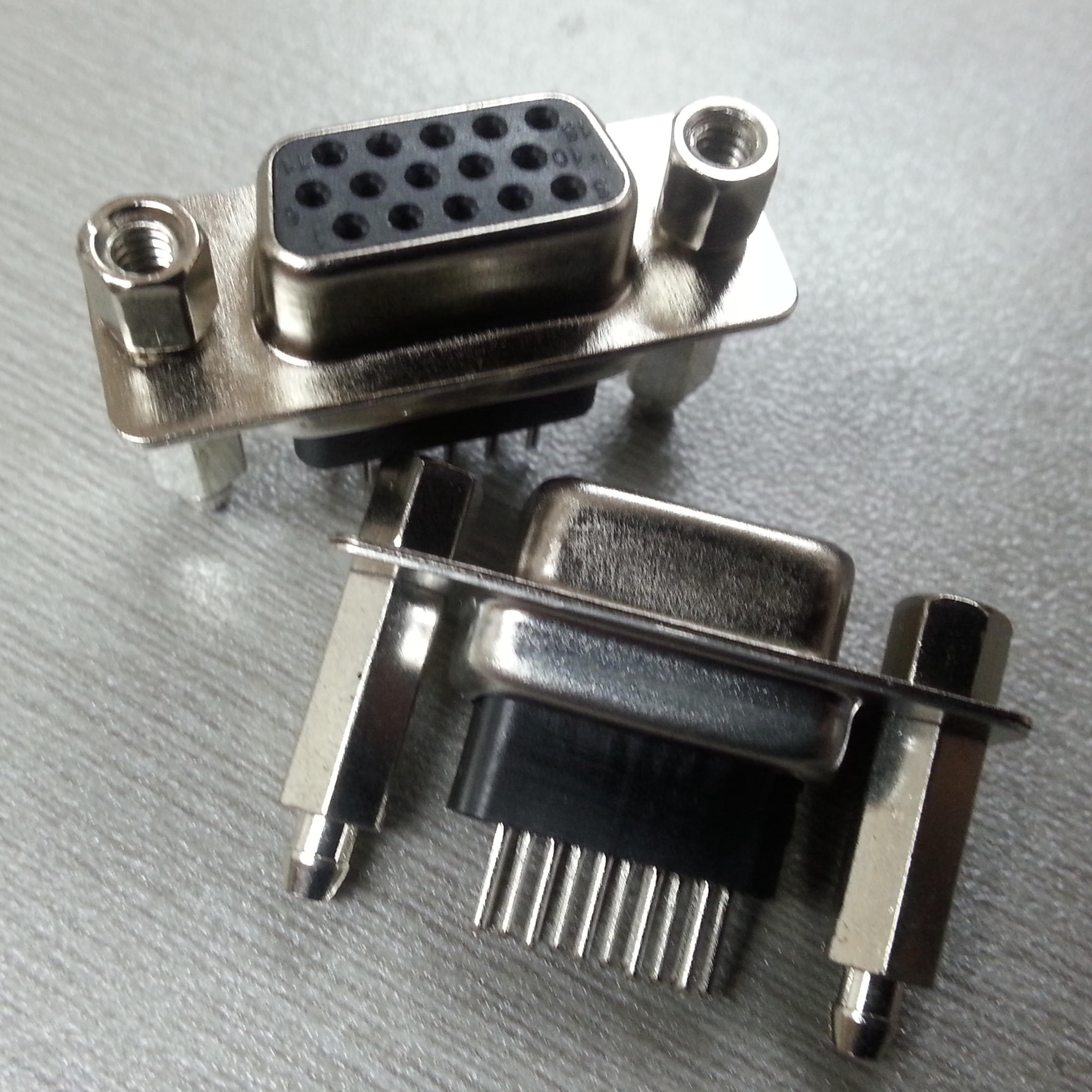 供应D-SUB直插HDP15P高塑胶母座 D-SUB直插HDP15P高塑胶母座