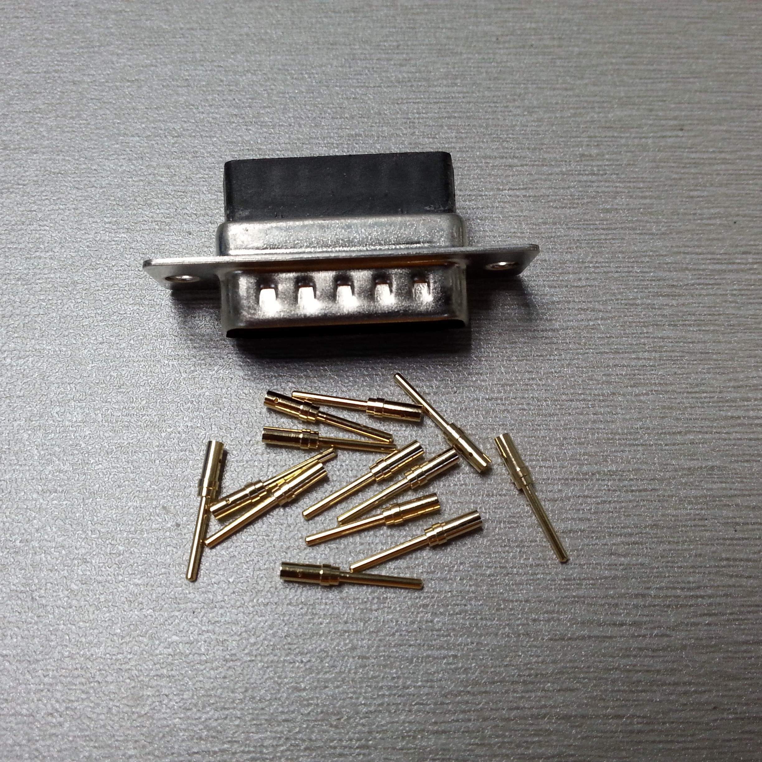 15PIN公头J18M-15A01KNMB1B7N