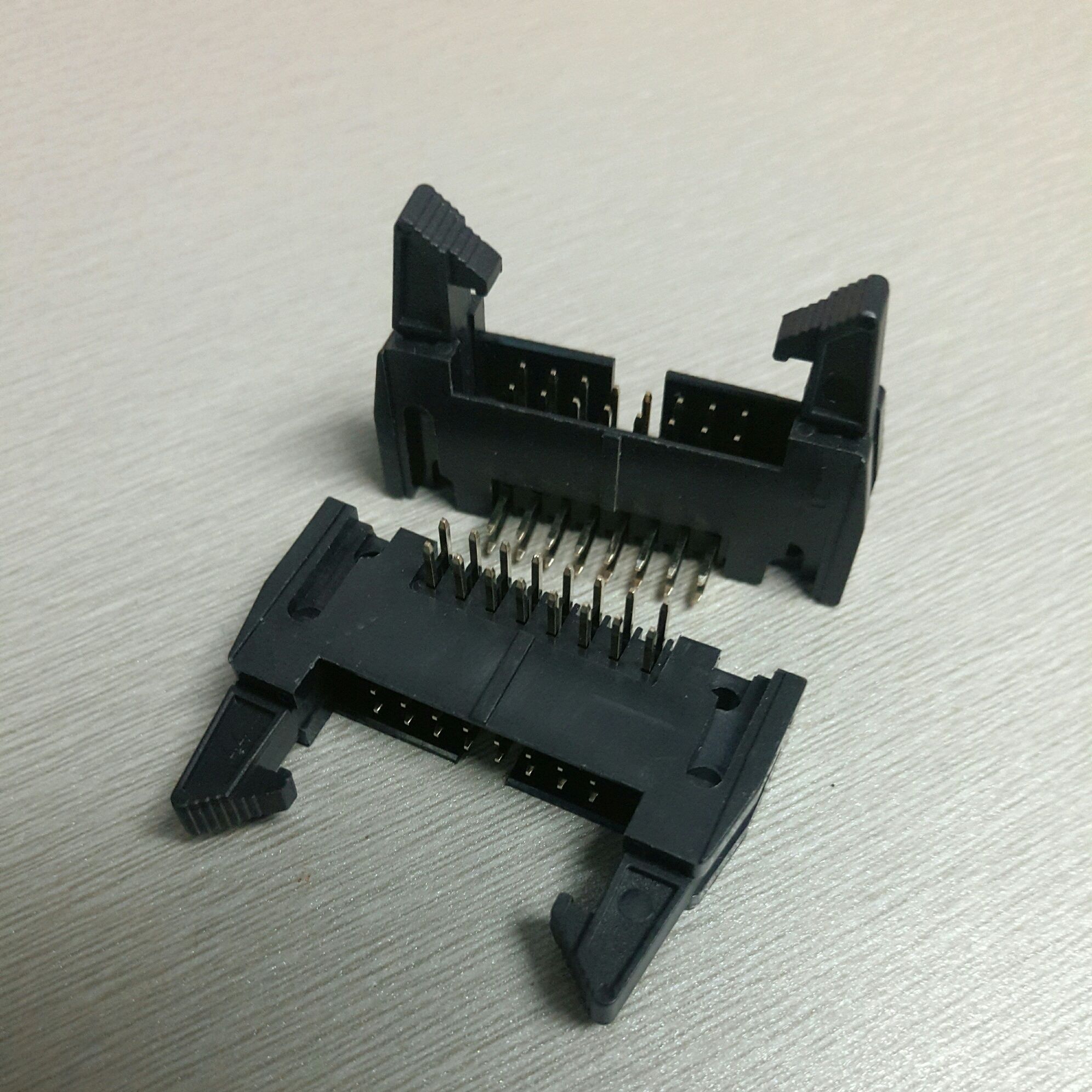 供应2.54mm间距2*8PIN弯针牛角插座16P弯脚DC2连接器 90度排线座