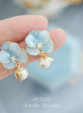 池南春鸢|精致蓝色花瓣耳饰女法式复古花朵耳环国风珐琅珍珠耳钉