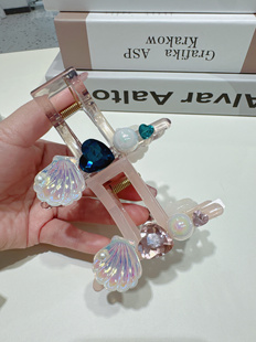 韩国进口新款实拍水钻爱心极光色贝壳可爱带钢印半扎抓夹鲨鱼夹女