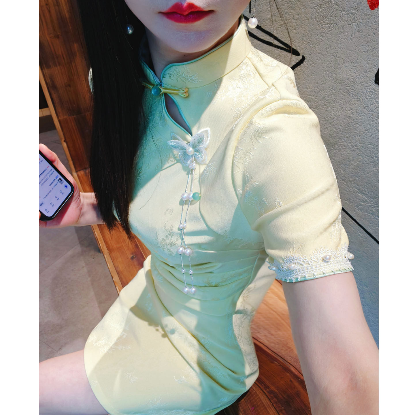 新中式改良旗袍女短款淡黄色日常遮肚梨形身材小个子年轻款连衣裙