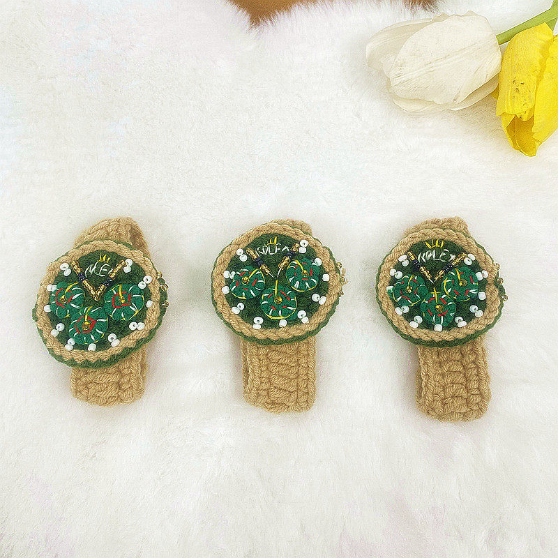 WANG YUAN의 같은 스타일 울 니트 시계 DIY 크리 에이 티브 쥬얼리 손으로 만든 디자인 남성과 여성 시계 커플을위한 고급 선물