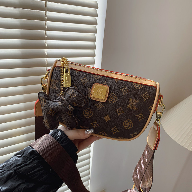 小众腋下包包女2025新款潮时尚百搭洋气饺子包宽肩带单肩斜挎包女,箱包皮具/热销女包/男包,通用款女包,淘宝优惠券,粉丝福利购,淘宝优惠卷