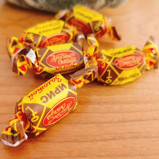 俄罗斯进口牛奶味老式 半斤请注意粘牙 糖果奶味粘牙糖钥匙糖散装