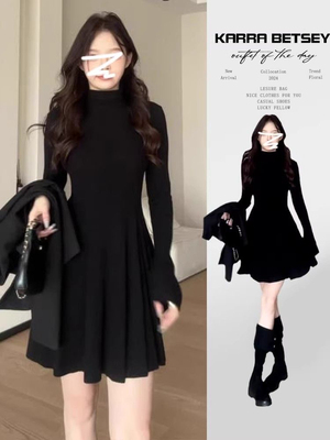 法式半高领配大衣内搭黑色连衣裙女秋冬季赫本高级感气质打底短裙