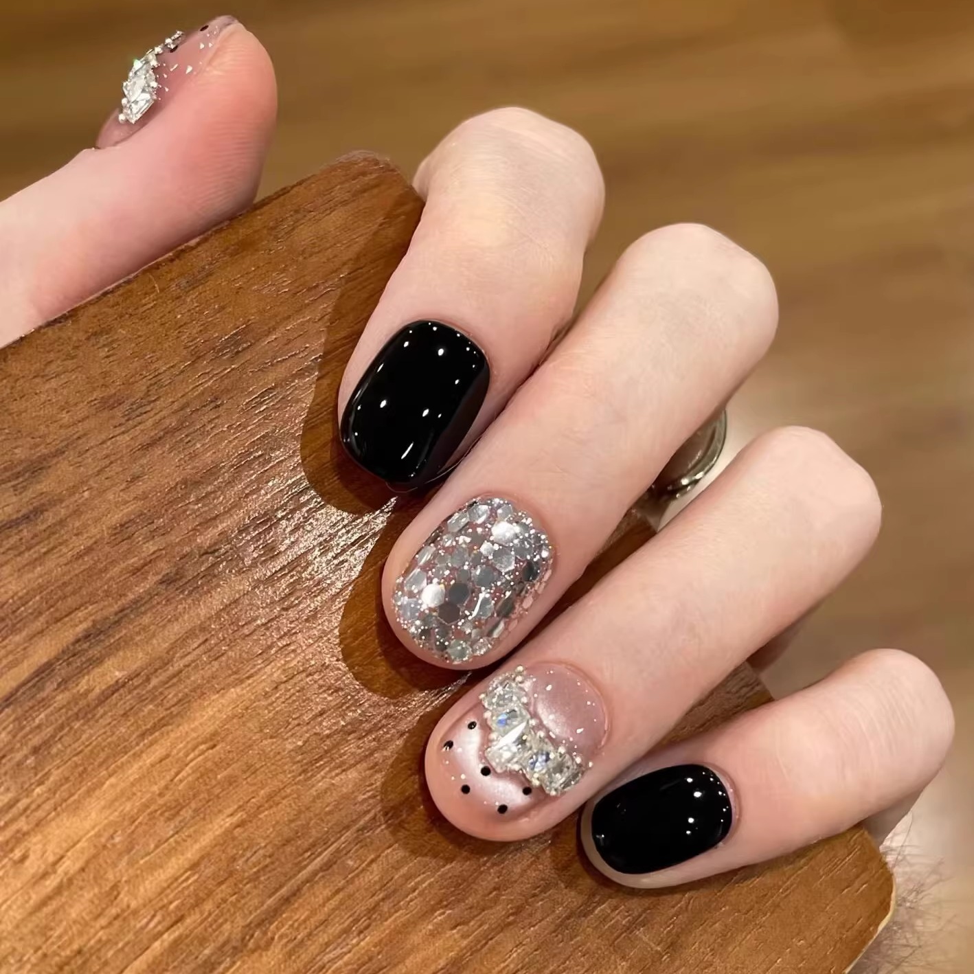 小短甲猫眼穿戴甲爆闪氛围感高级