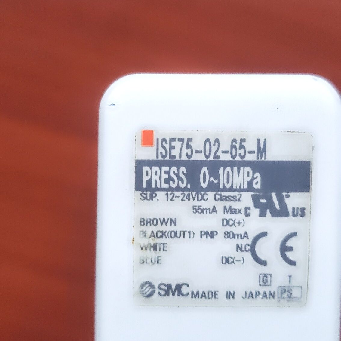 流量开关ISE75-02-65-M   一个  未使用