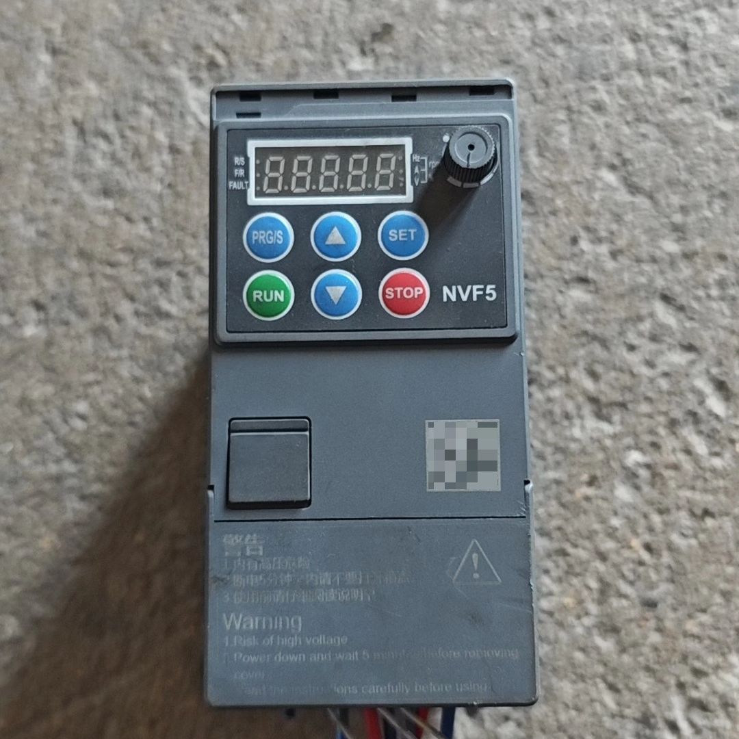 NVF5-0.75/TS4-B 变频器0.75KW