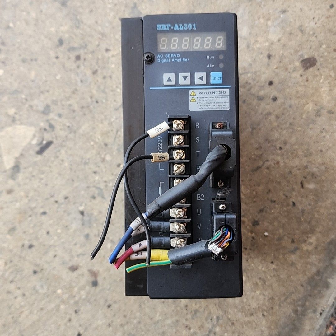 华大SBF-AL301/3A伺服驱动器 正常拆机 功能正常