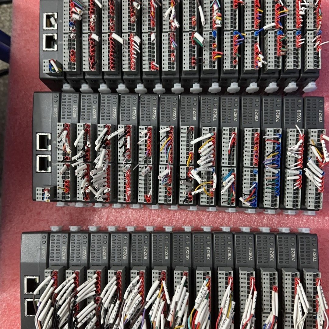 拆机台达PLC总线型型号R1-EC5500D0输入输出模
