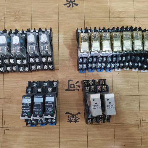 出售18个几乎的/龙继电器 型号ED06C