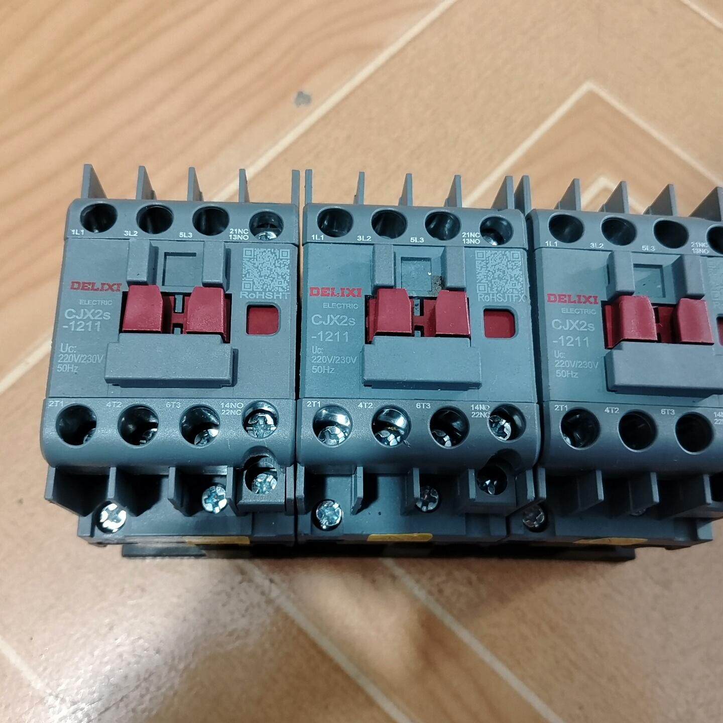 接触器CJX2s-12 功能正常 成色为实图