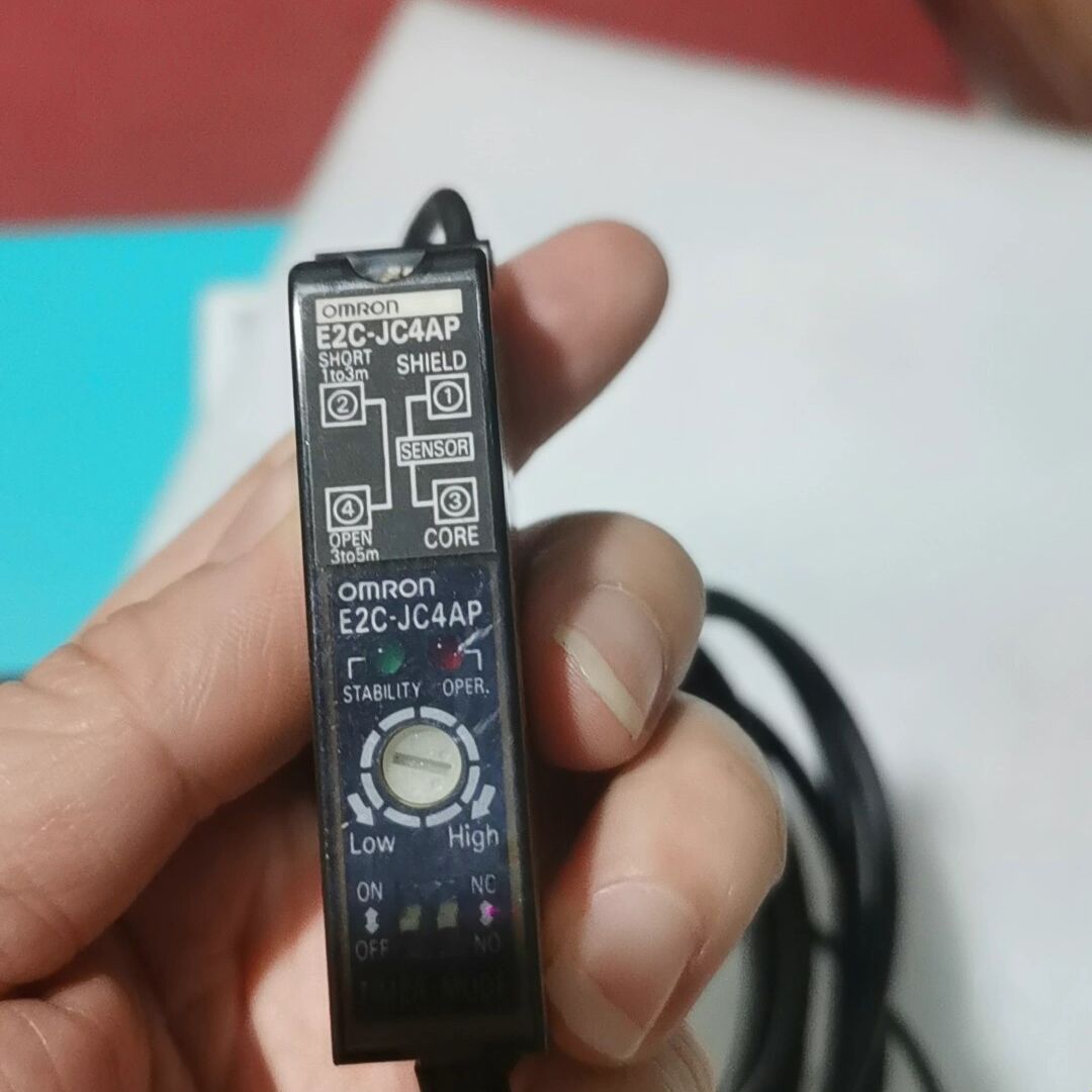 放大器E2C-JC4AP现货如图