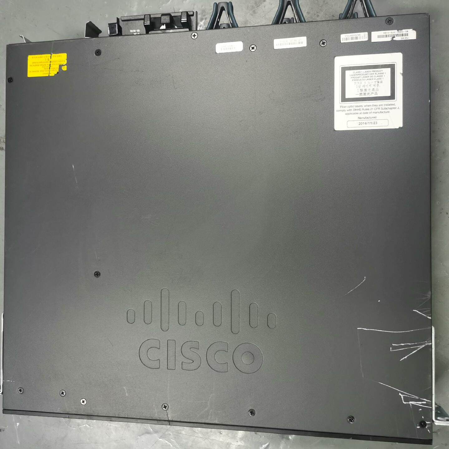 WS-C3650-24TS-S 三层全千兆交换机 机器