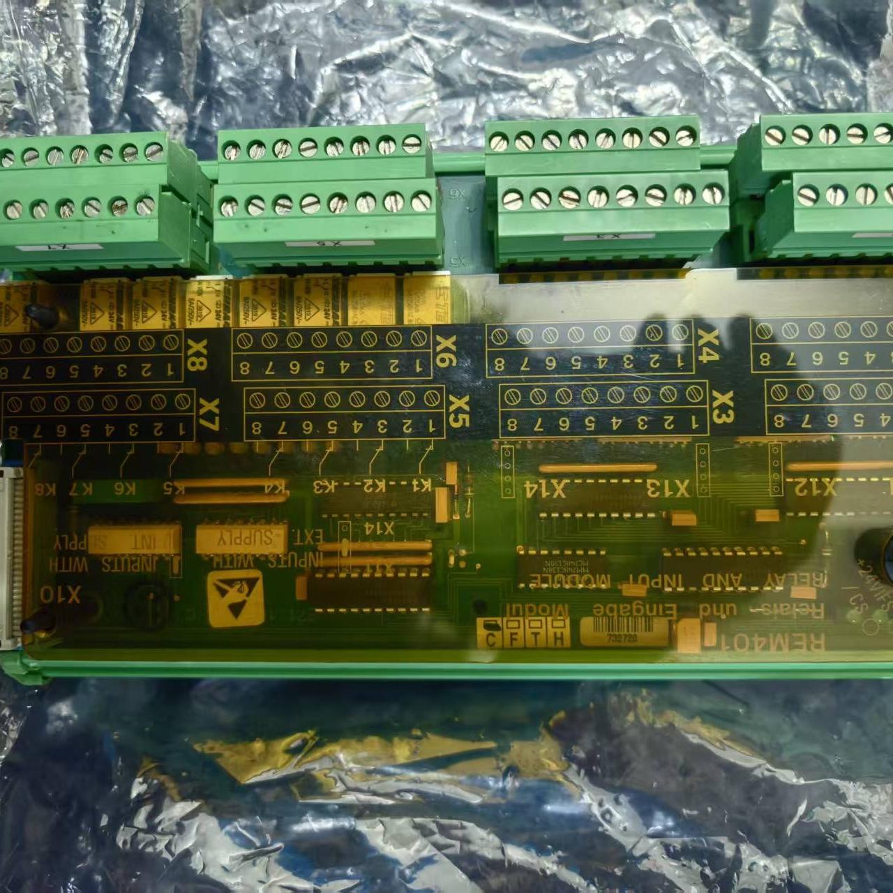 SAM DEM401数字输入模块 绿色外壳 带接线端子 18