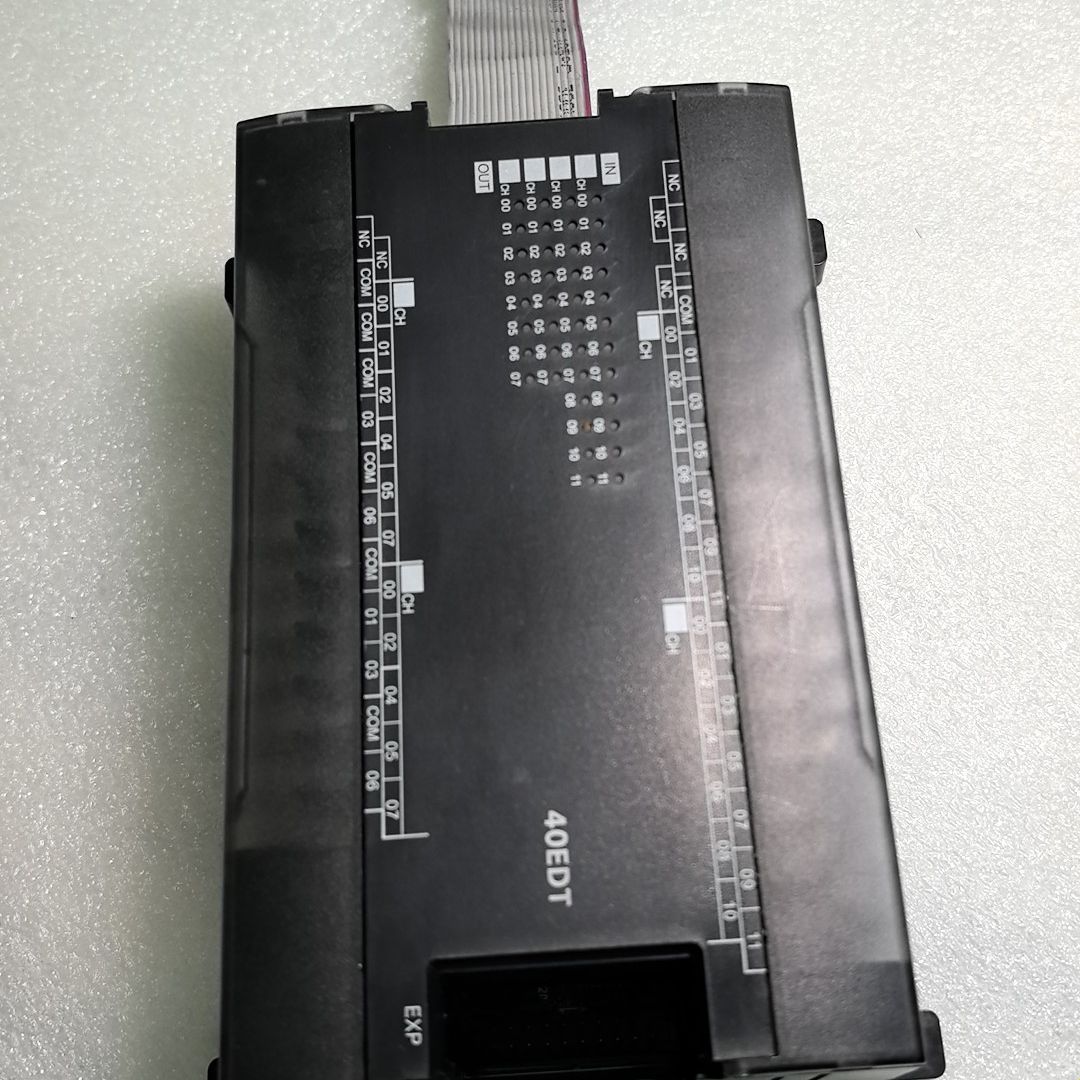 基本PLCCP1W-40EDT扩展模块