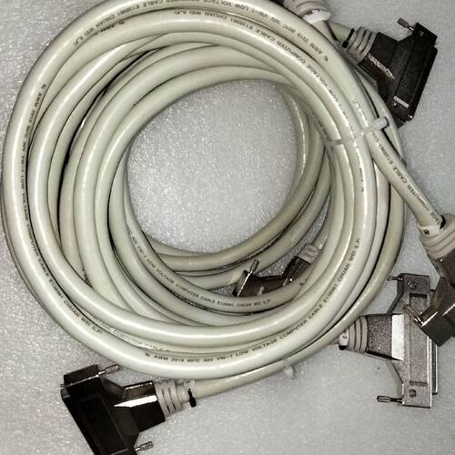 100针公头SCSI连接线