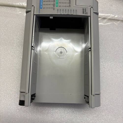 A B   plc 1764-28BXB1 带 开封