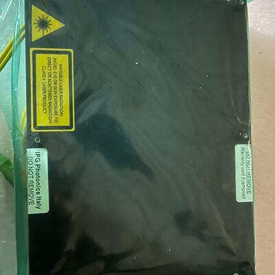 IPG Photonics 光泵浦器件  带黄色光纤