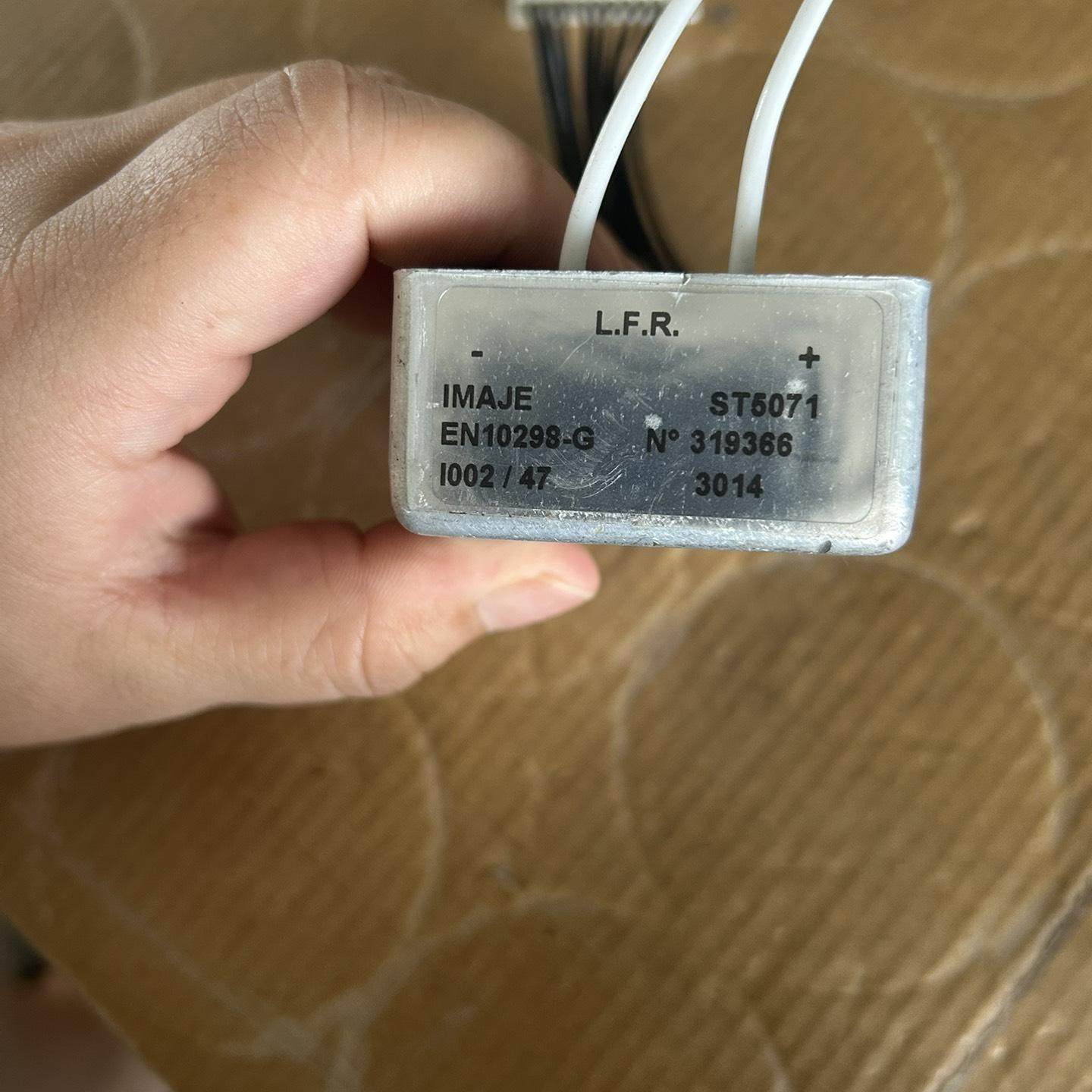 依玛士IMAJE高压包 型号ST5071 拆机件 功能完好。