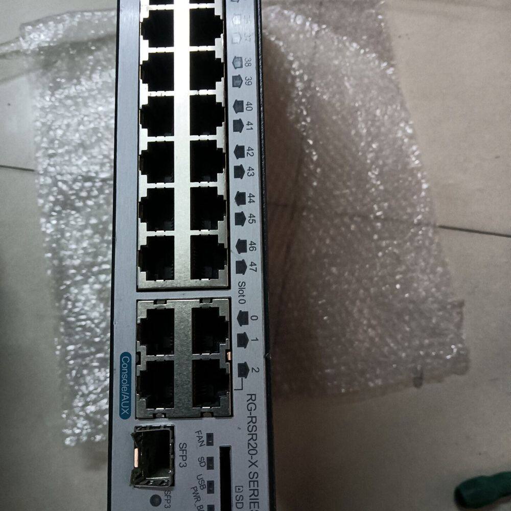 RG-RSR20-X-52路由器 全千兆口 带Conso