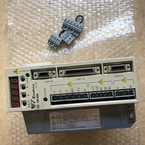 XD-08-MN XtraDrive 驱动器。实物图片。