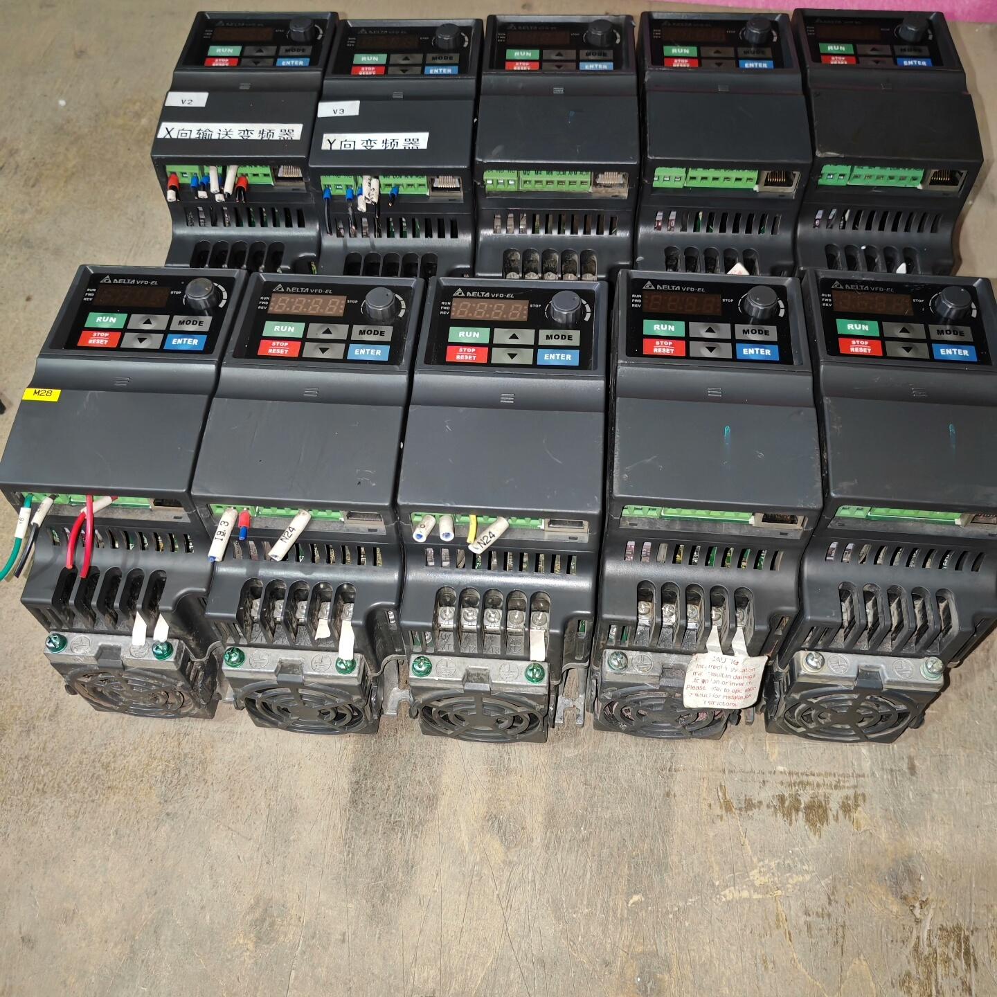 台达变频器VFD015EL43A功能包好 成色如图实物图 有