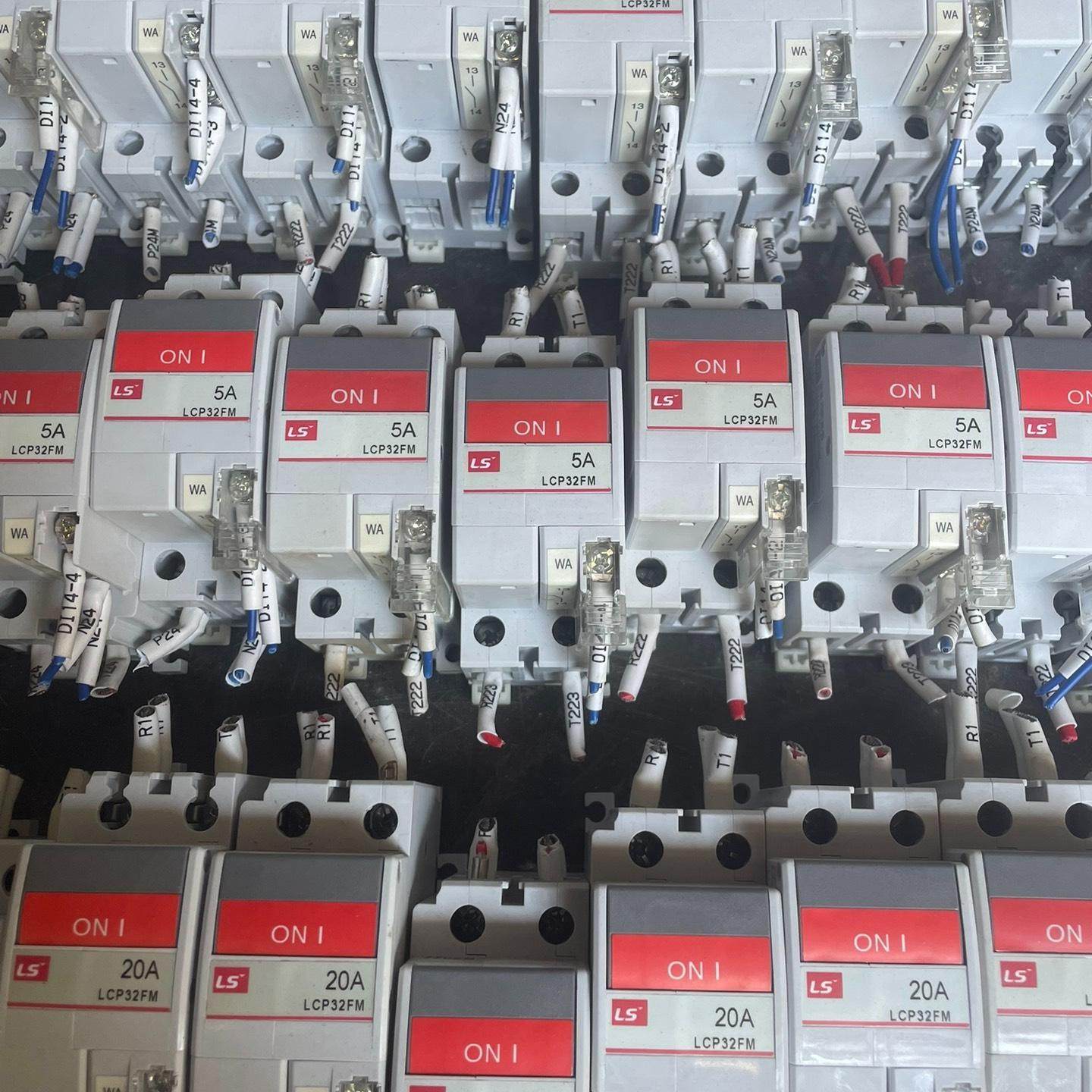 韩国LS 小型断路器。设备用断路器  LCP32FM- 5A