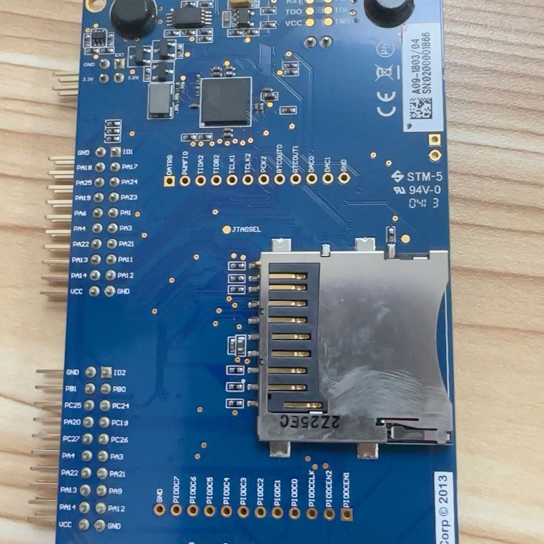 Microchip微芯 ATSAM4S-XPRO 开发板和工